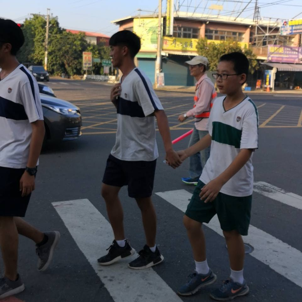 大手拉小手